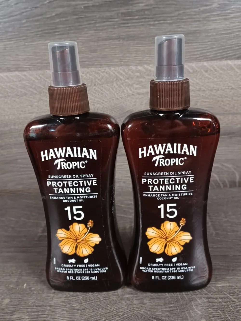 New Lot of 2 Hawaiian Tropic Protective Tanning Sunscreen 8.oz Oil SPF 15